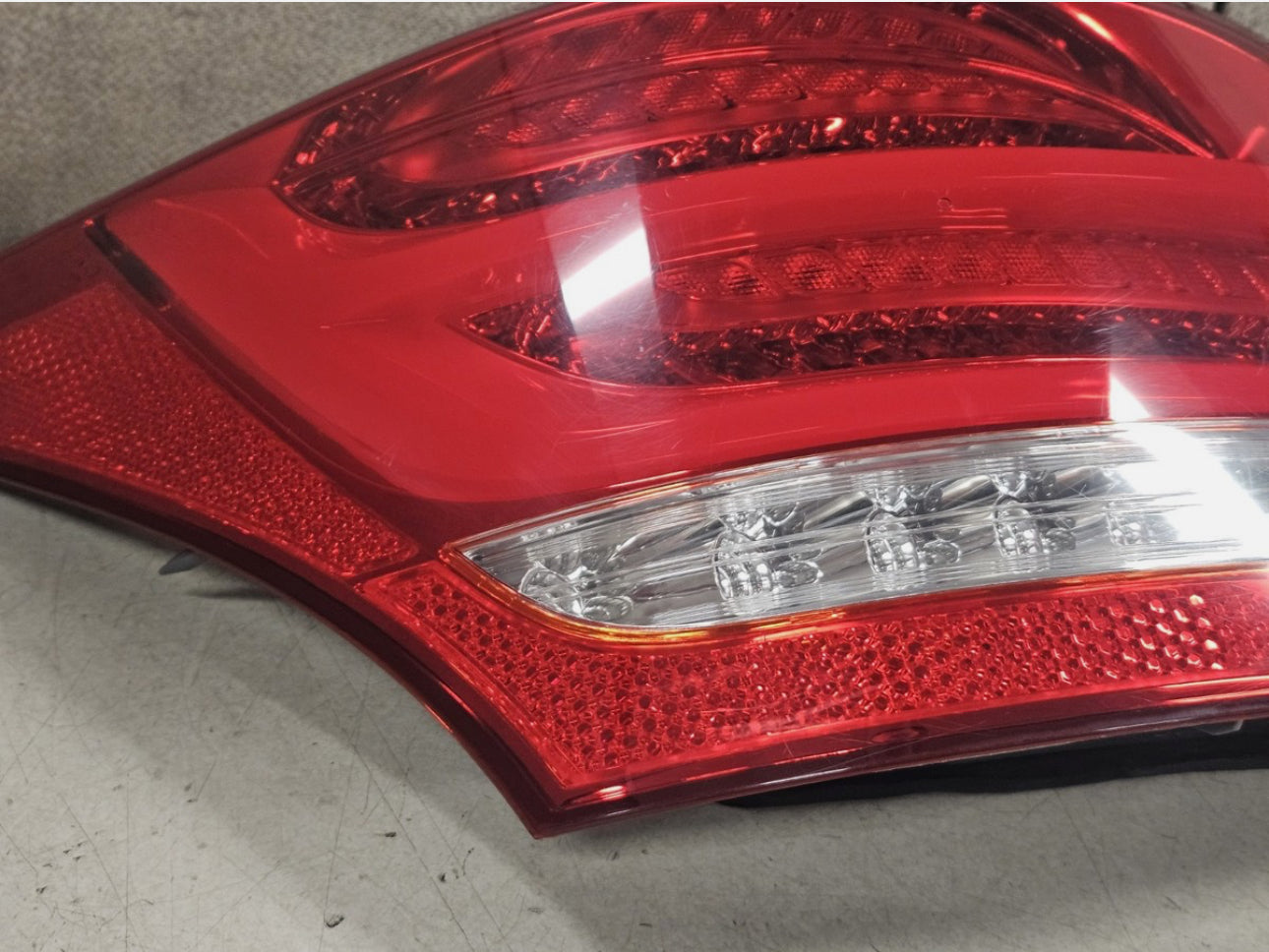 2014-2016 Hyundai Equus Left Driver LED Tail Light Lamp Assembly OEM 92401-3N510