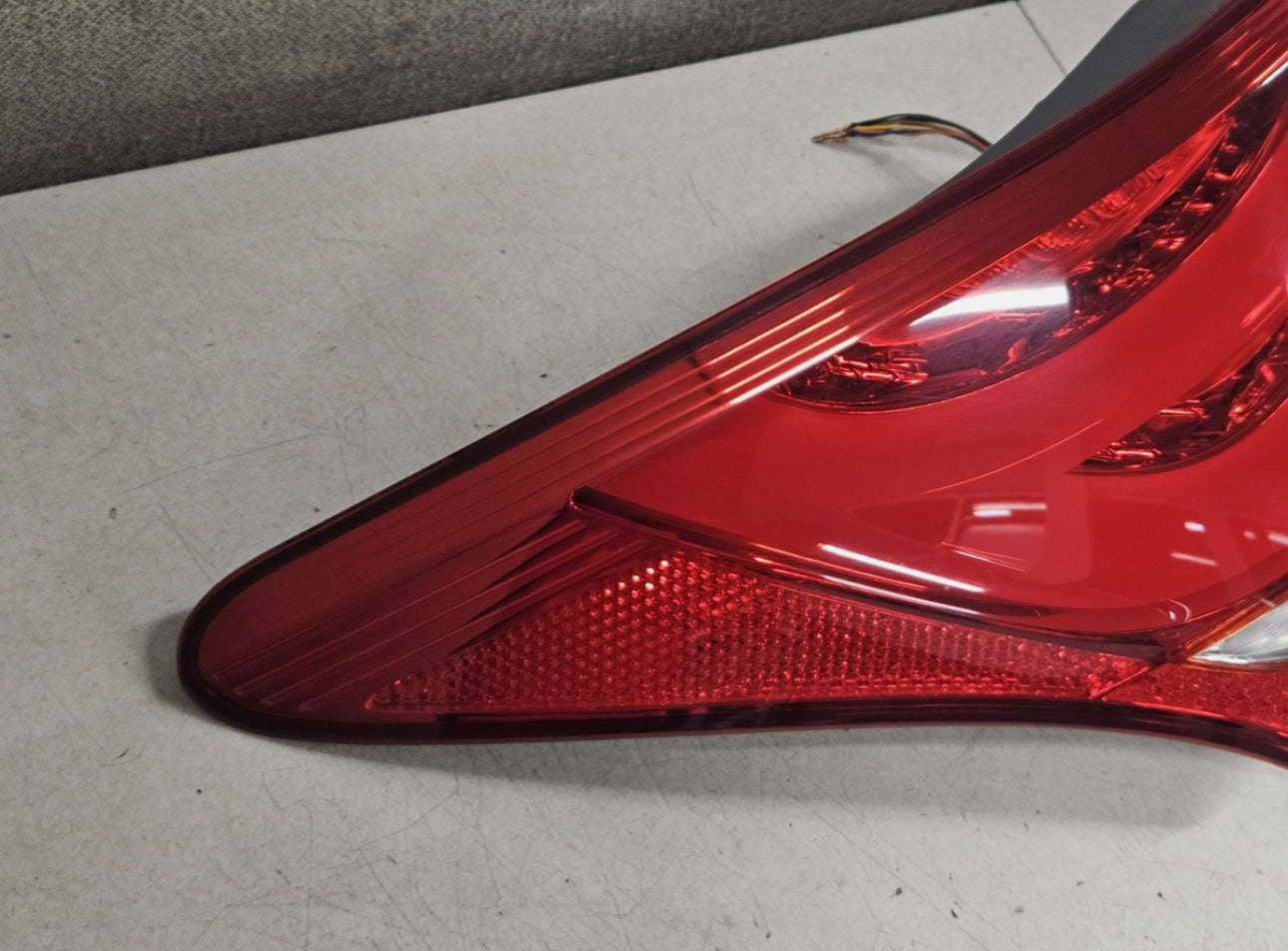 2014-2016 Hyundai Equus Left Driver LED Tail Light Lamp Assembly OEM 92401-3N510